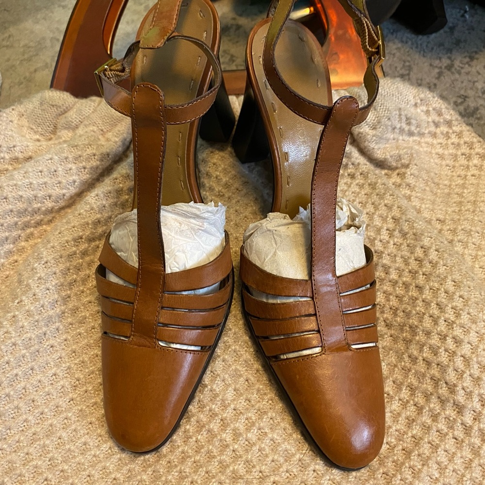 VINTAGE ENZO ANGIOLINI BROWN 40s INSPIRED PUMPS